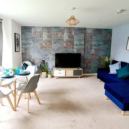 Stylish 2 Bedroom Apartment / Free Gated Parking グラスゴー エクステリア 写真