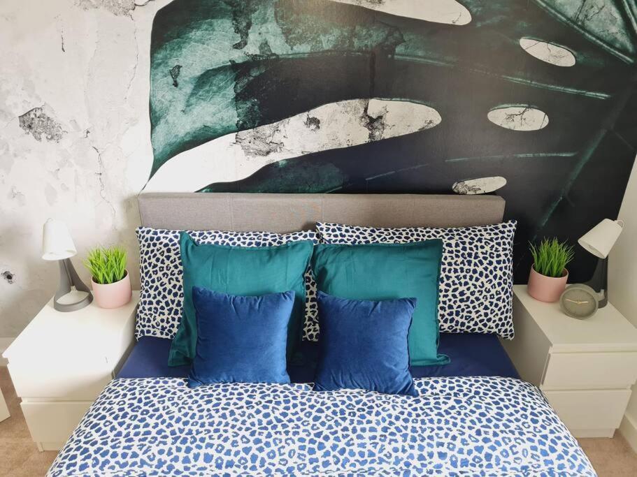 Stylish 2 Bedroom Apartment / Free Gated Parking グラスゴー エクステリア 写真